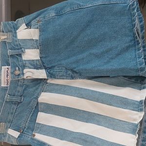 Denim shorts sz 7-8